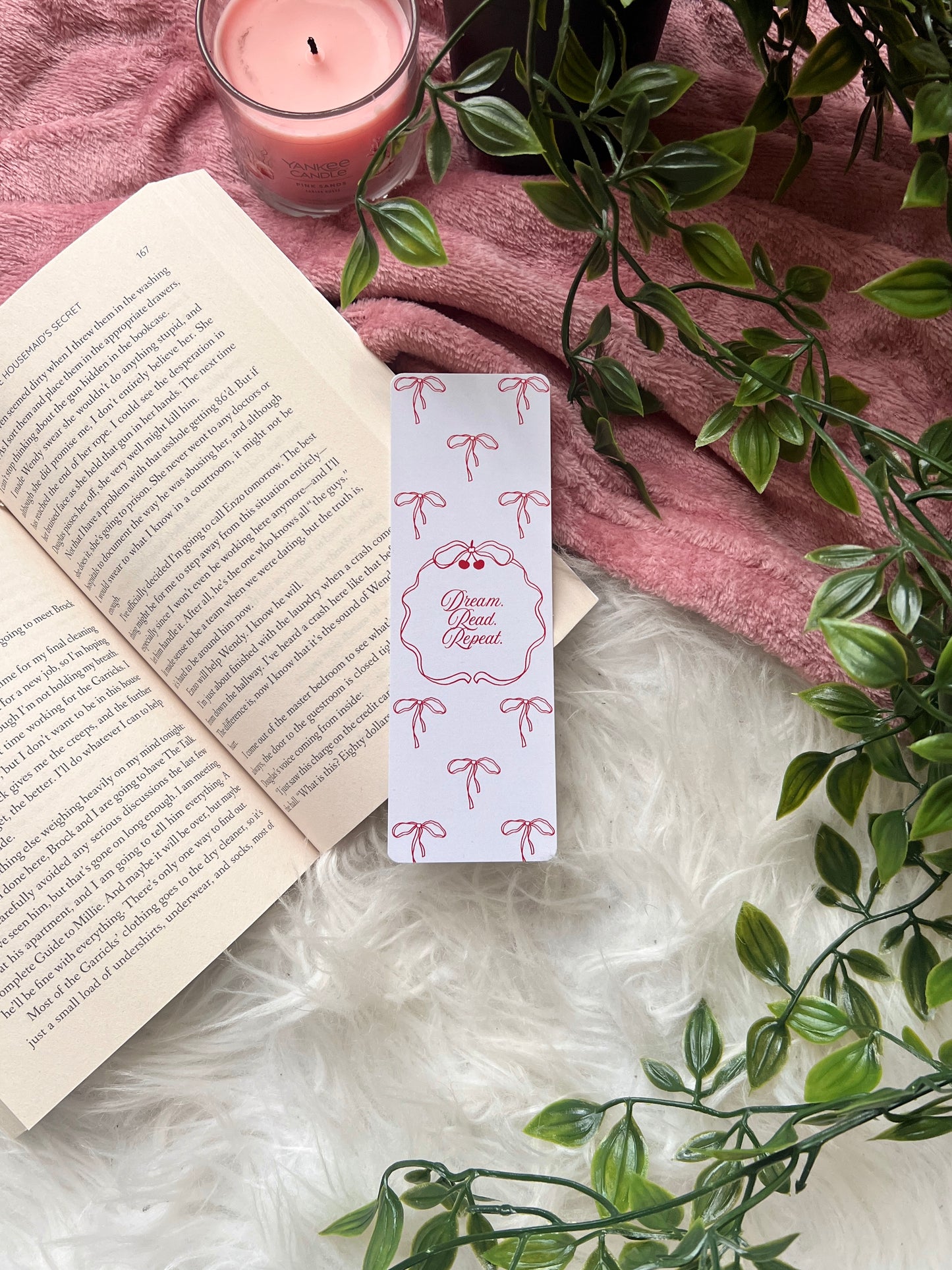 Dream, Read, Repeat bookmark