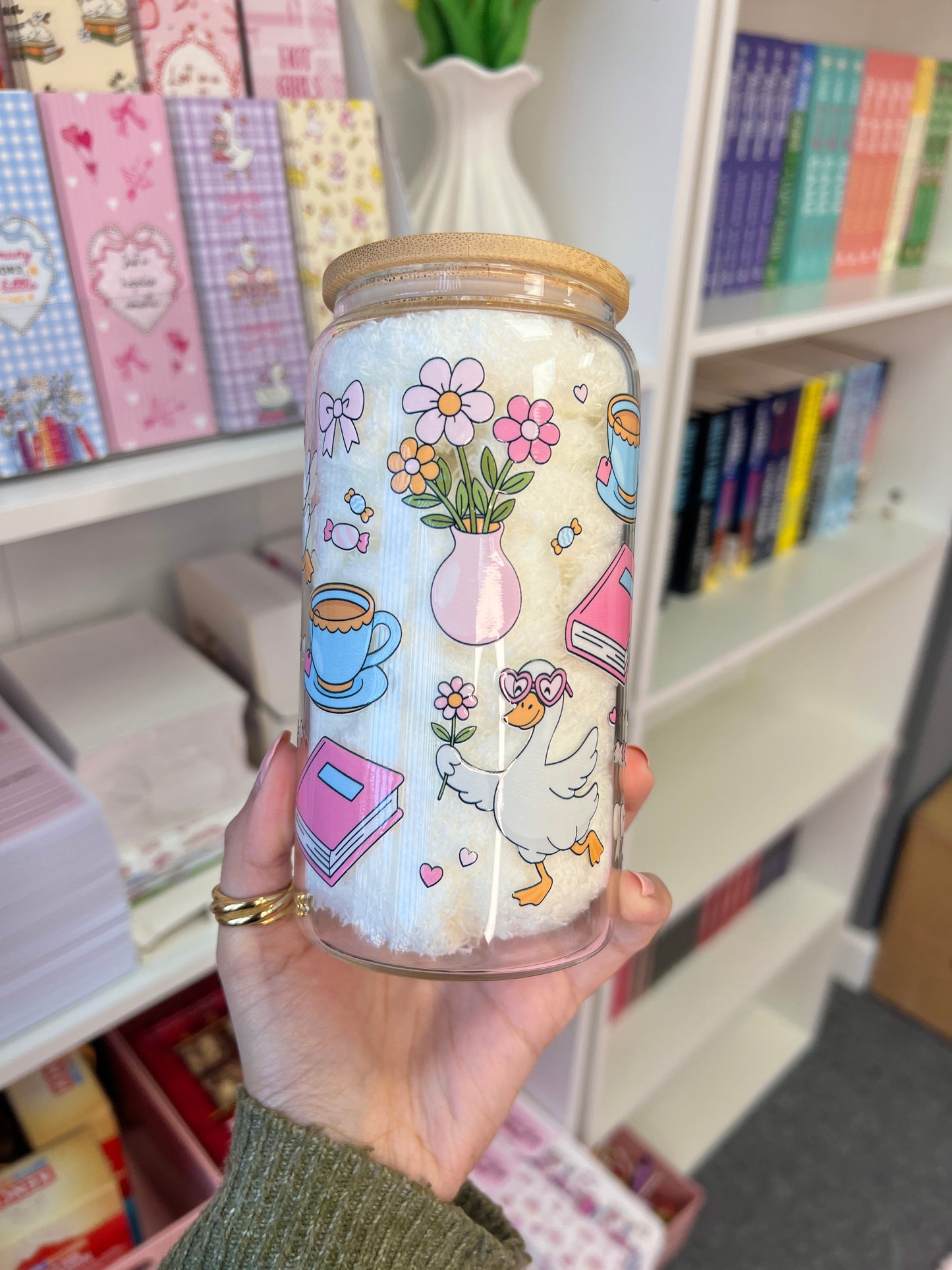 Goose & books cup