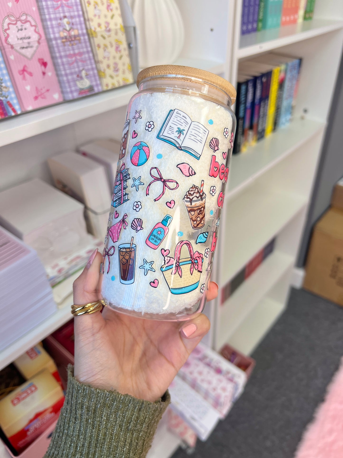 Beach, coffee & books cup