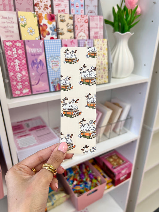 Cat and books bookmark